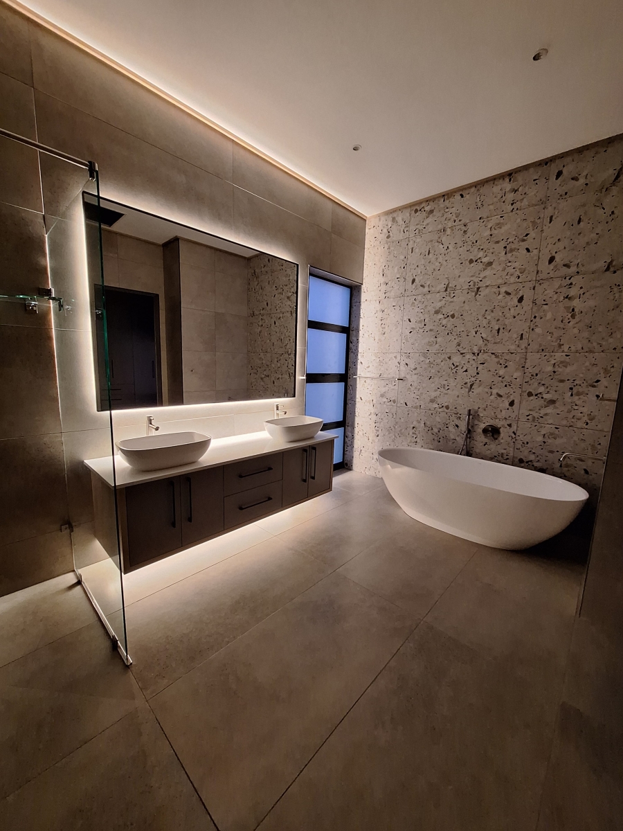 4 Bedroom Property for Sale in Woodland Hills Bergendal Free State